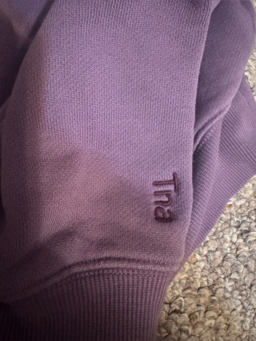 tna by aritzia the cozy fleece purple crop crewneck - Picture 4 of 4
